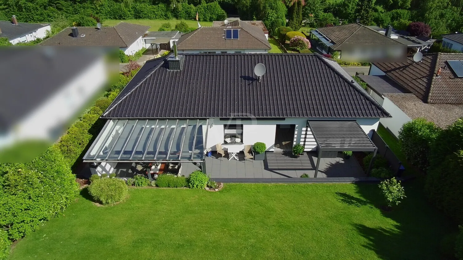 Modernisierter Bungalow in ruhiger Lage und großzügiger Terrasse zum Genießen