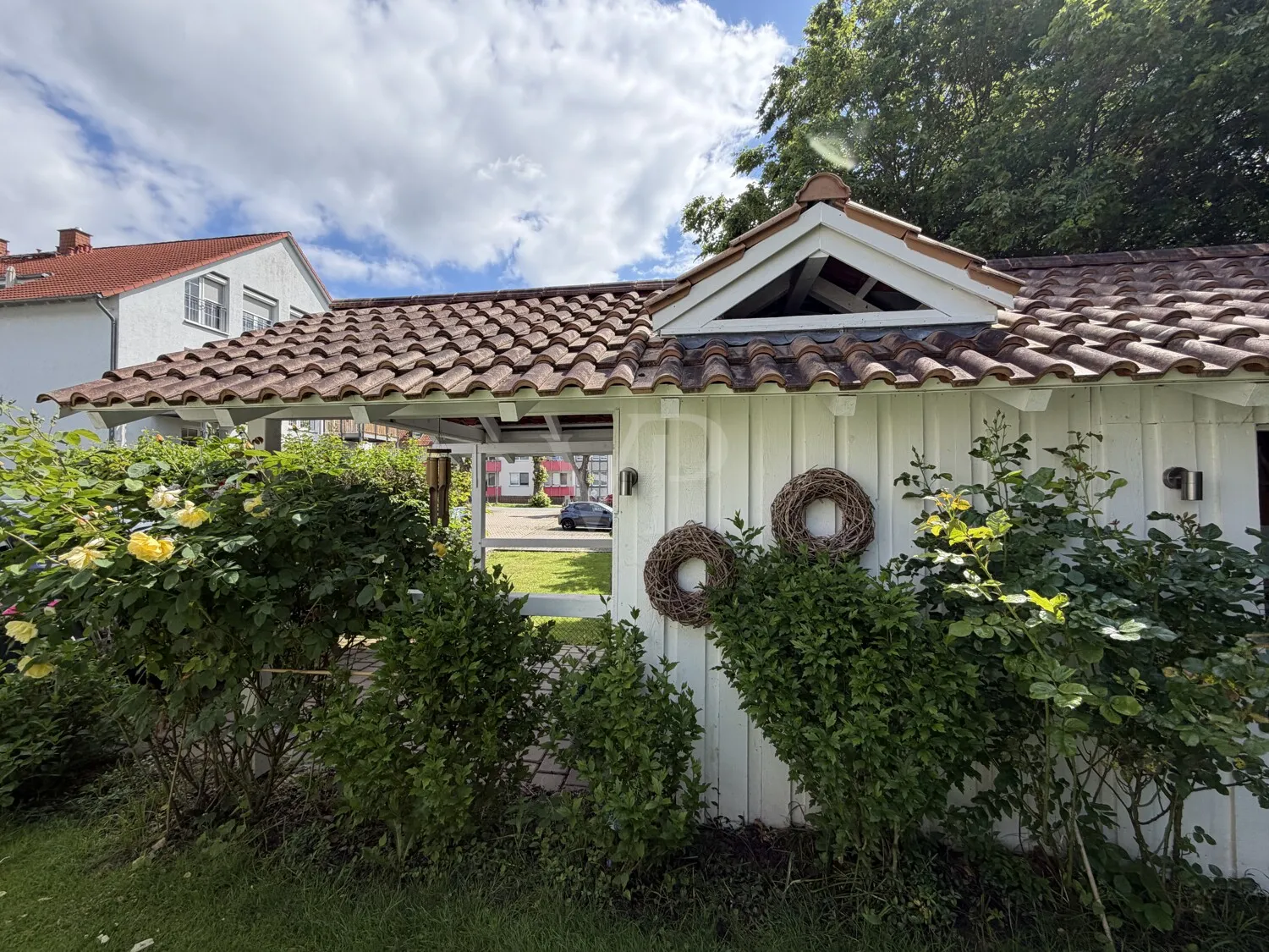 Architektonisch besonderes Reihenendhaus mit Gartenidylle und hochwertiger Ausstattung