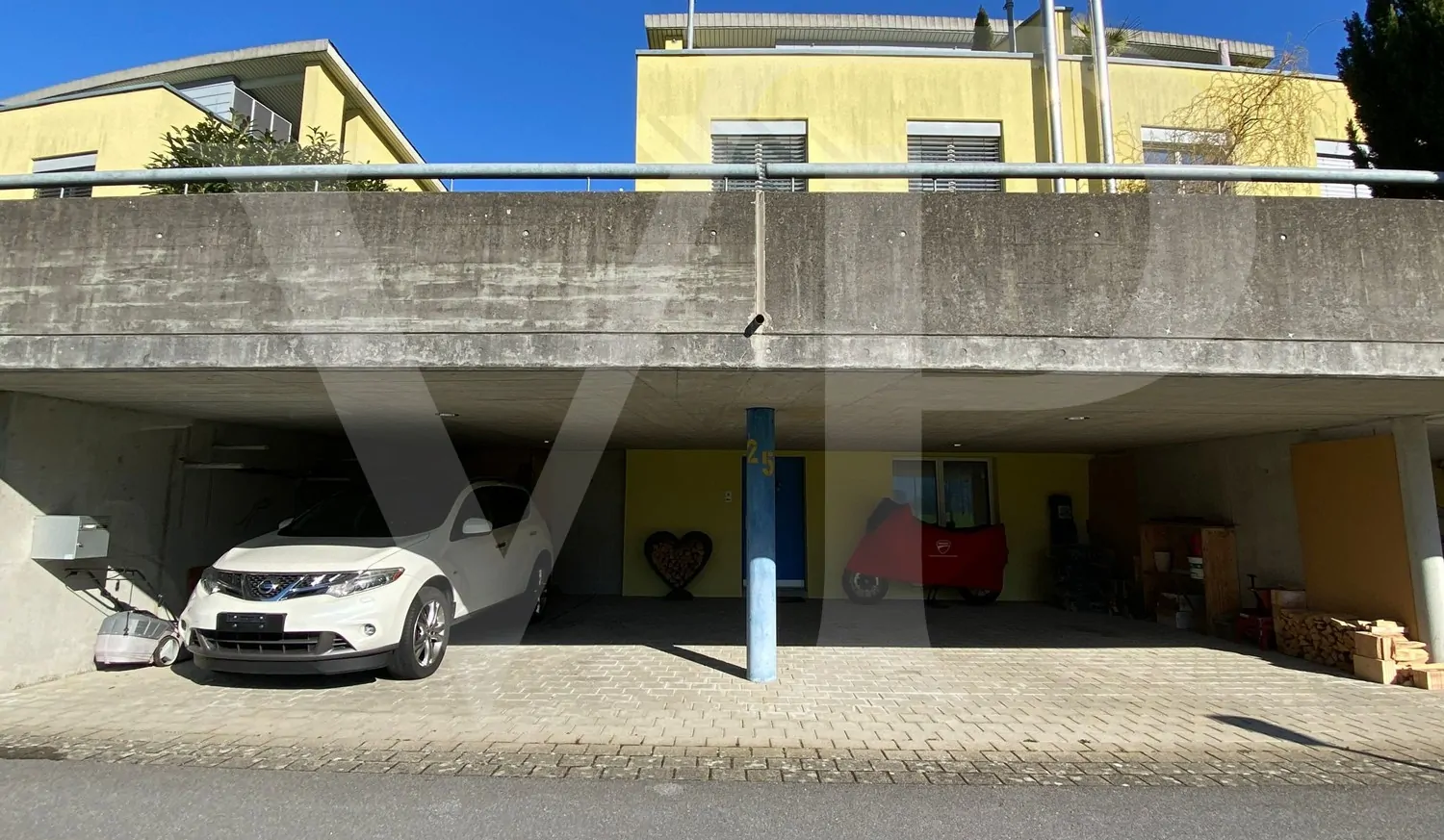 Parkplätze - überdacht