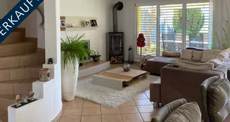 von_poll_real_estate_property_CH242466895_image_0