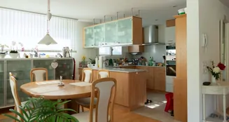 von_poll_real_estate_property_CH242467061_image_7