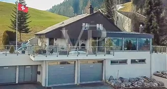 von_poll_real_estate_property_CH242467894_image_0