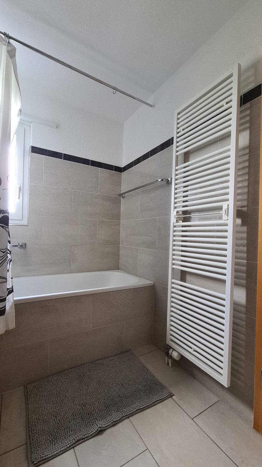 Toilette + Badezimmer