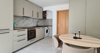 von_poll_real_estate_property_CH252468404_image_0