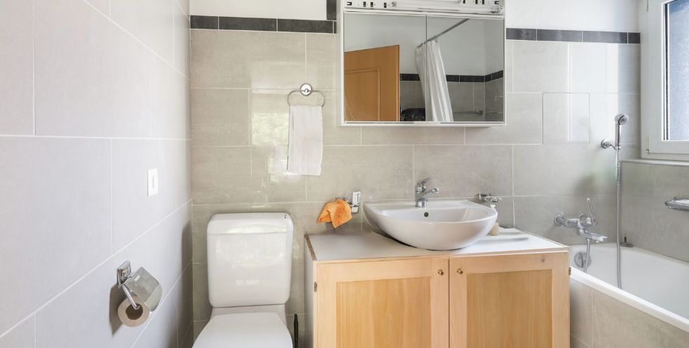 Toilette + Badezimmer