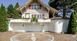 von_poll_real_estate_property_CH252468482_image_2