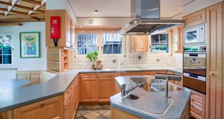 von_poll_real_estate_property_CH252468482_image_11