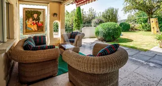 von_poll_real_estate_property_CH252468482_image_0