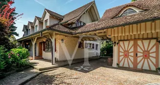 von_poll_real_estate_property_CH252468482_image_0