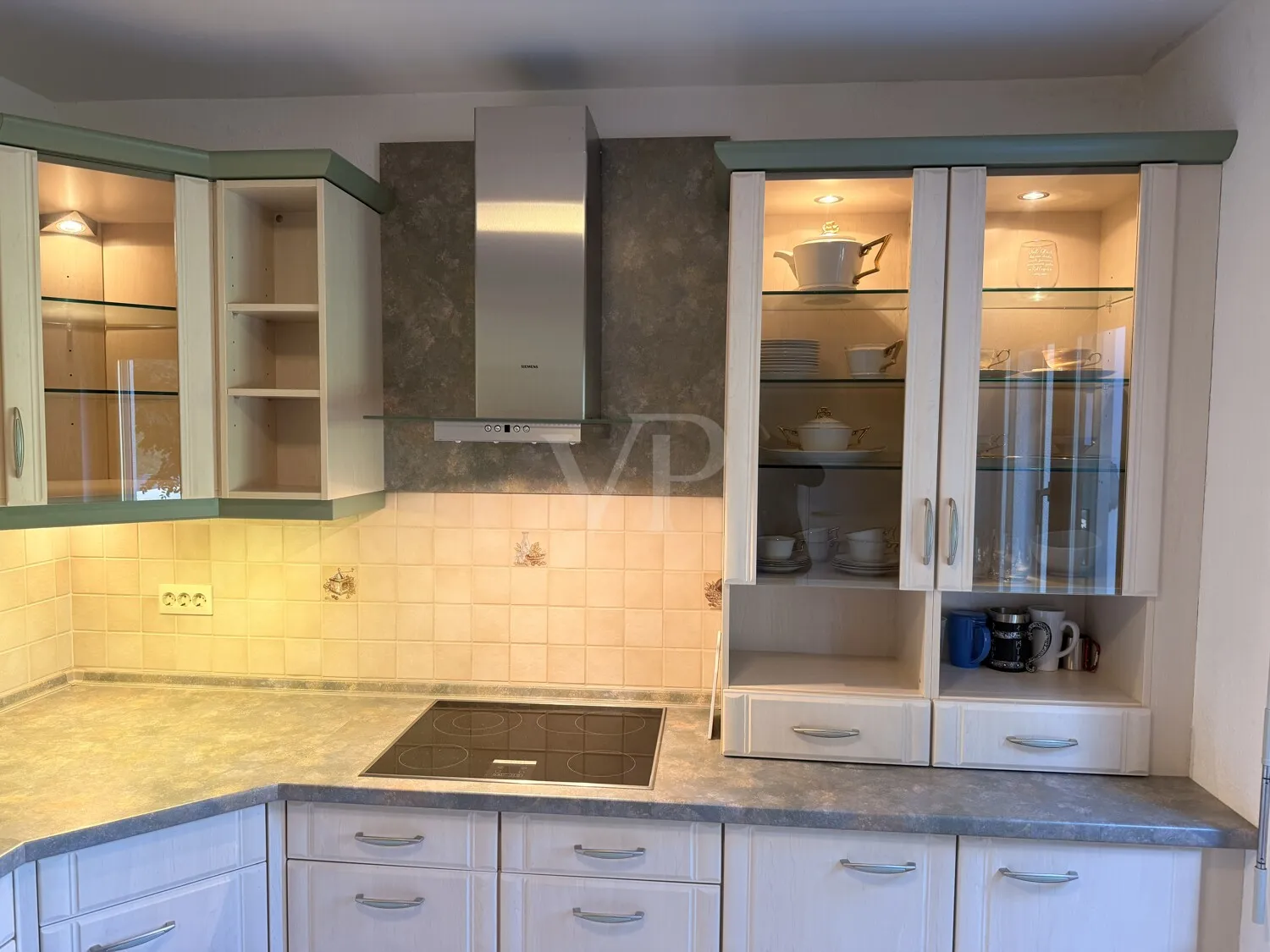 *Großzügige 2 Raum-Wohnung mit TG-SP in Radebeul*