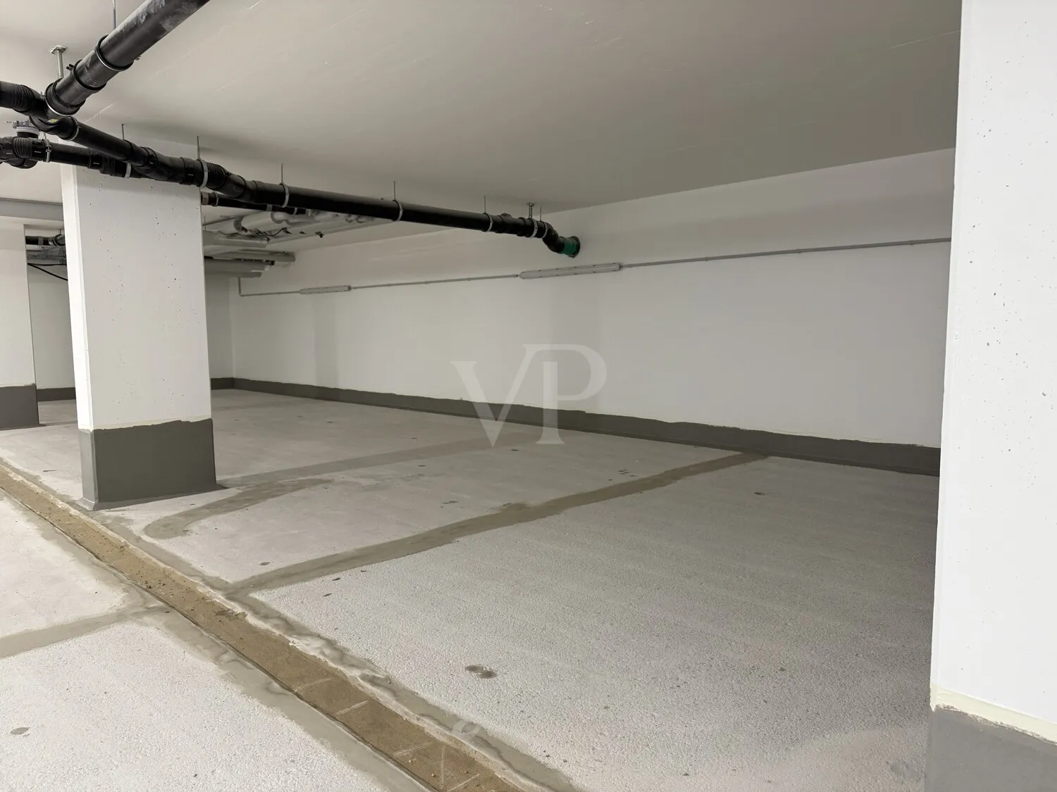 Tiefgaragenstellplatz