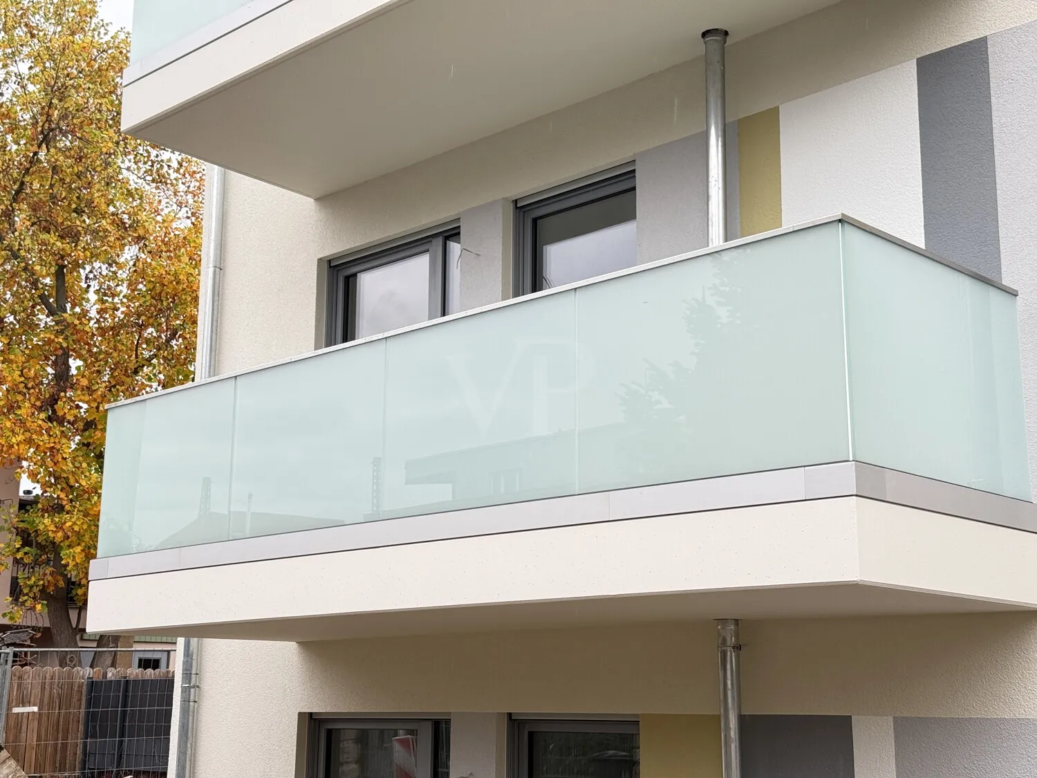 Balkon Straßenansicht