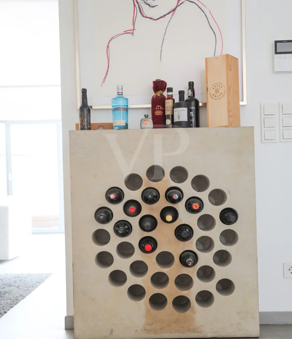 Weinregal aus Sandstein