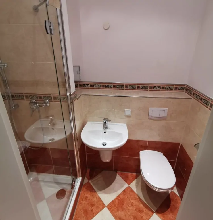 Gästebad mit Dusche