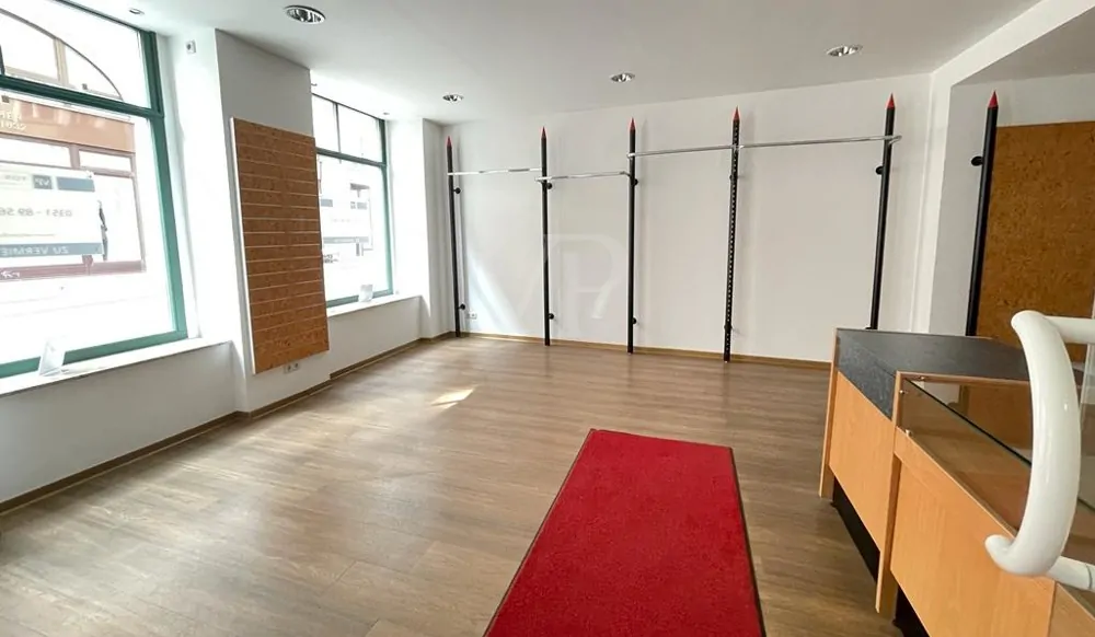 Ladenteil Straßenfront