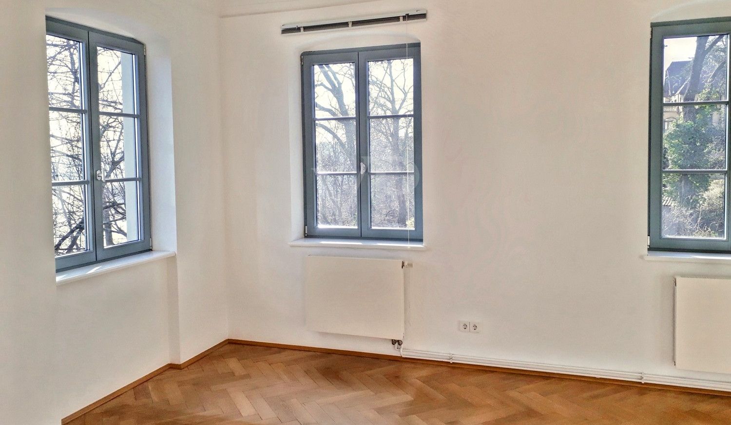 Zimmer WHG 188qm OG