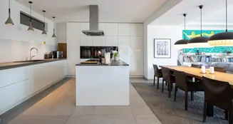 von_poll_real_estate_property_25229031_image_0