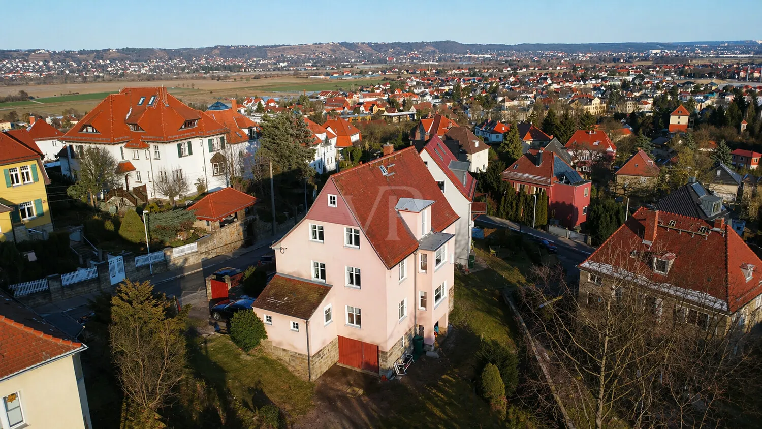 Ansicht auf das Anwesen mit Blick nach Dresden
