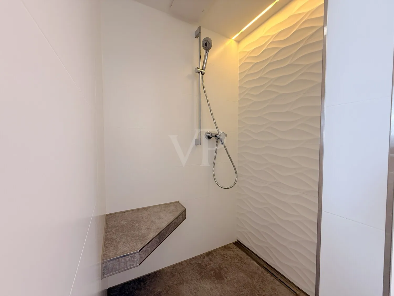 KG Gäste Bad Dusche