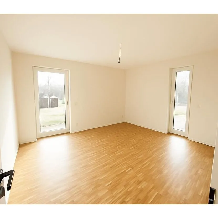 WOHNEN ZWISCHEN WEINBERGEN UND ELBE: MODERNE 4-ZIMMER-WOHNUNG MIT TERRASSE
