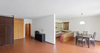 von_poll_real_estate_property_CH21272032AM_image_3
