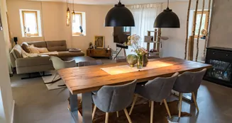 von_poll_real_estate_property_CH21272038AM_image_3