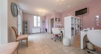 von_poll_real_estate_property_CH22272053AM_image_1