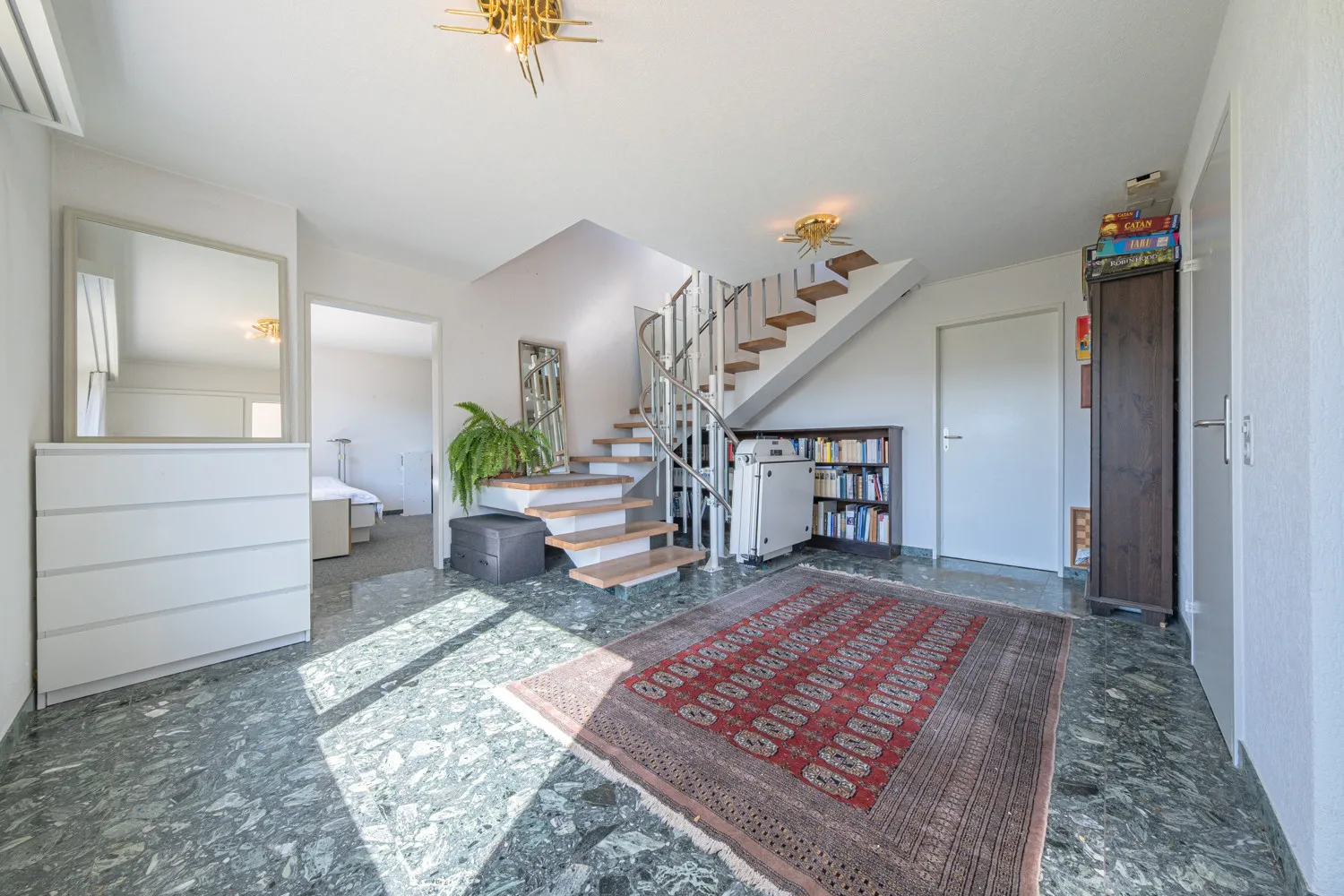 Exklusives Einfamilienhaus mit Pool, Weitblick an sonniger Hanglage