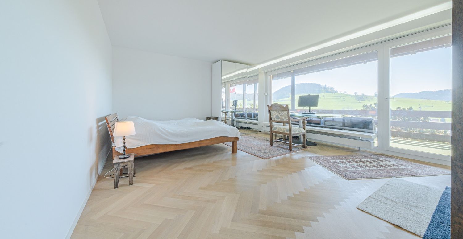 Exklusives Einfamilienhaus mit Pool, Weitblick an sonniger Hanglage