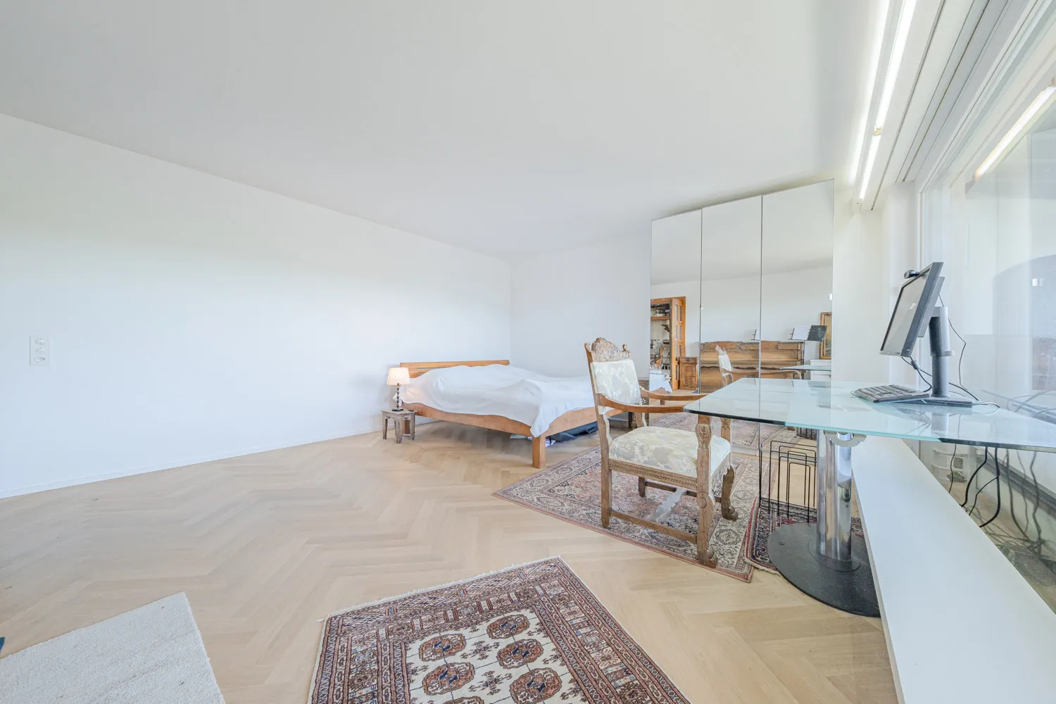 Exklusives Einfamilienhaus mit Pool, Weitblick an sonniger Hanglage