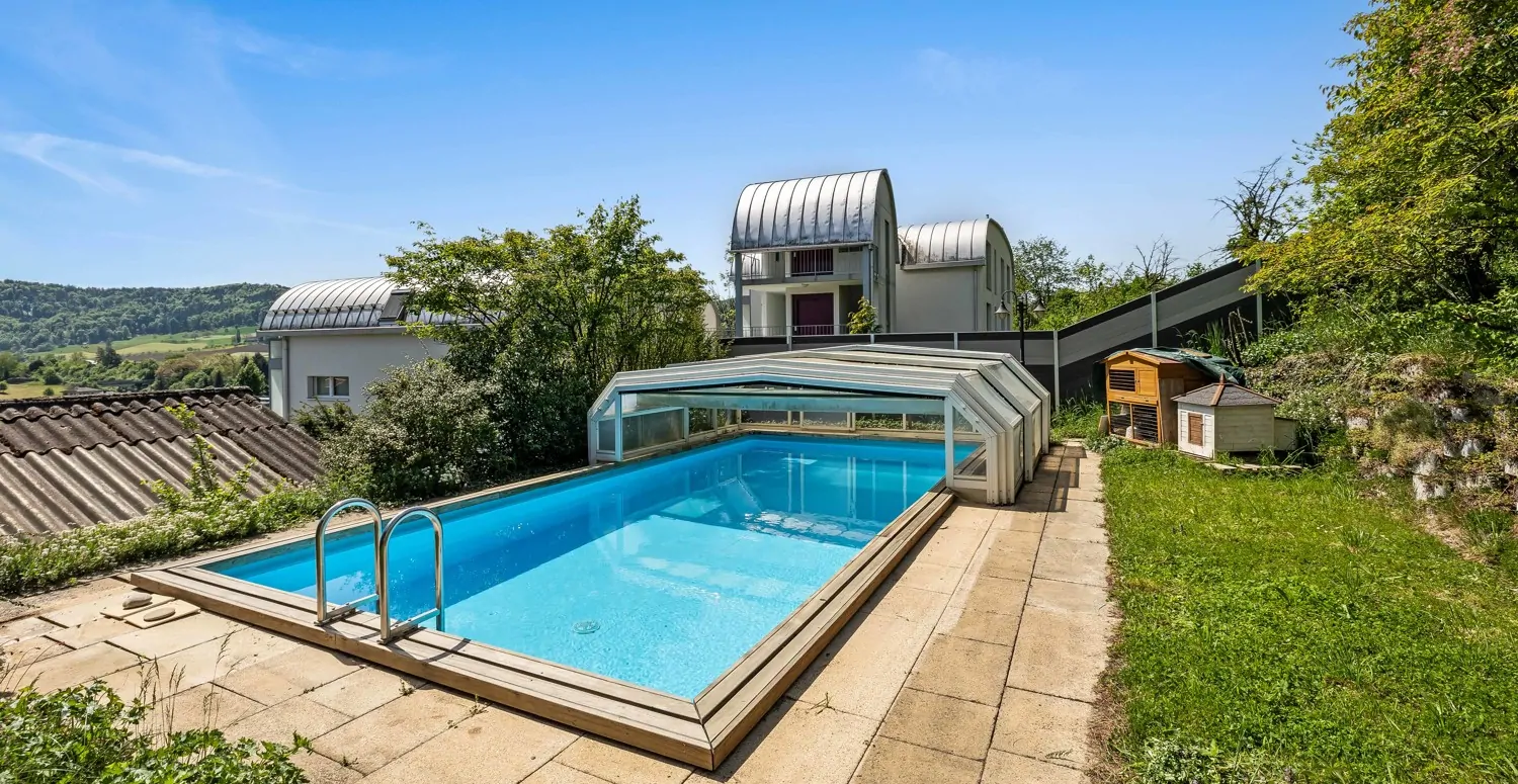 Exklusives Einfamilienhaus mit Pool, Weitblick an sonniger Hanglage