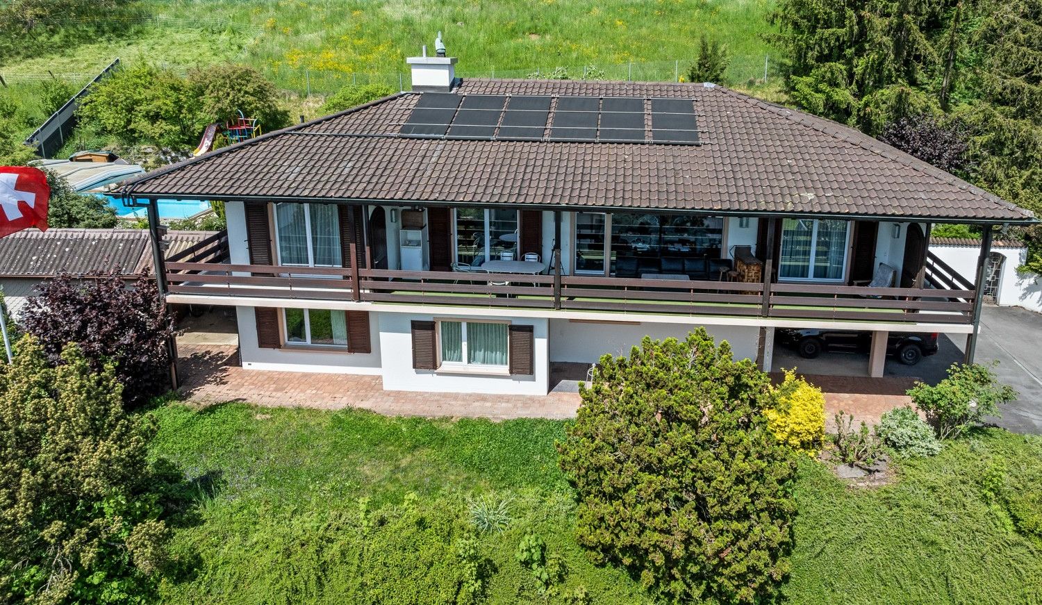 Exklusives Einfamilienhaus mit Pool, Weitblick an sonniger Hanglage