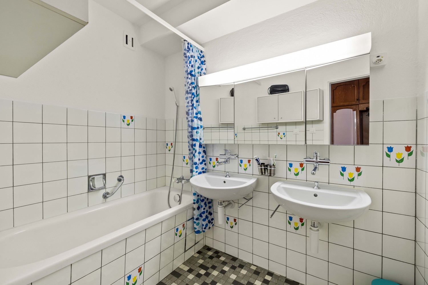 4.5-Zimmer-Wohnung mit Garagenbox im Iselin-Quartier