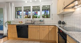 von_poll_real_estate_property_CH25272099_image_4