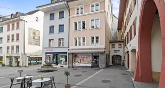 von_poll_real_estate_property_CH25272100_image_0