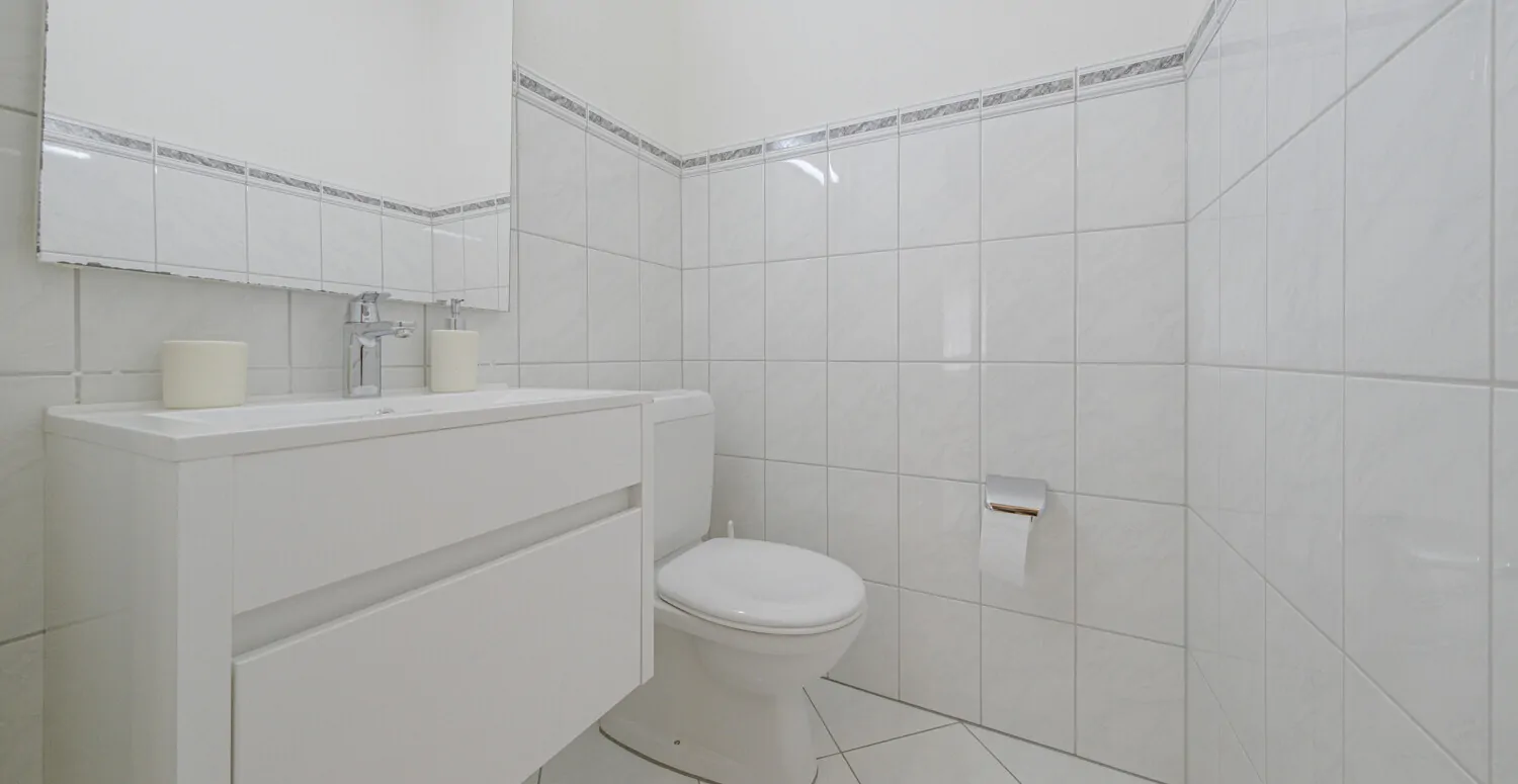 Helle 4,5-Zimmer-Wohnung mit Balkon und Tiefgaragenstellplatz.