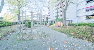 von_poll_real_estate_property_CH25272103_image_0