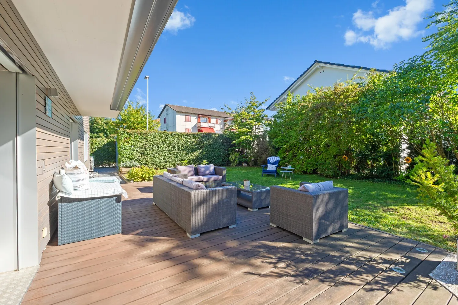 Pflegeleichter Garten mit Sitzplatz