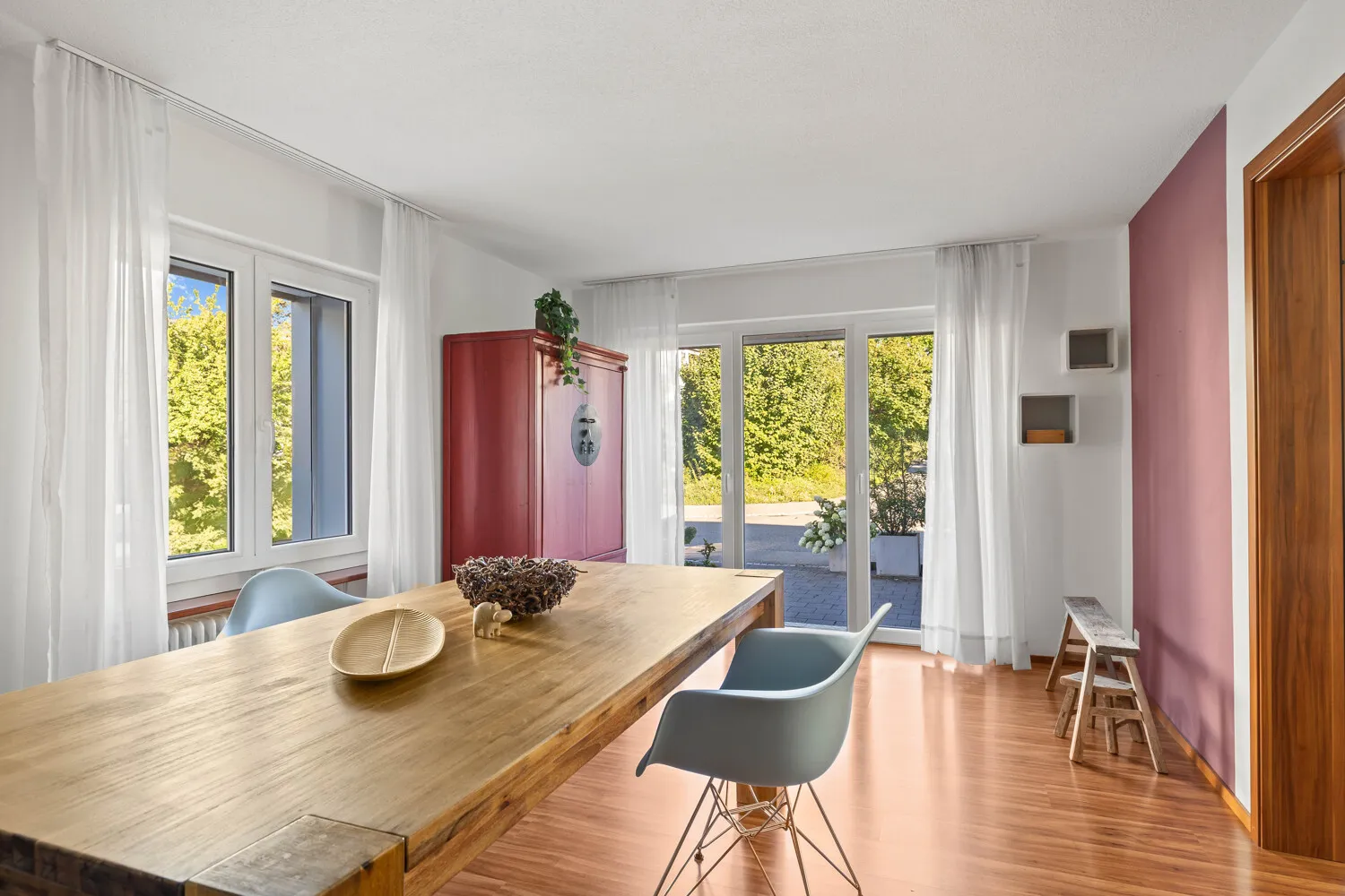 Offener und heller Essbereich