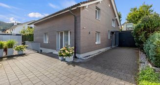 von_poll_real_estate_property_CH25272104_image_0