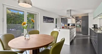 von_poll_real_estate_property_CH25272104_image_3