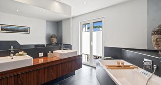 von_poll_real_estate_property_CH25272104_image_9