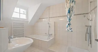 von_poll_real_estate_property_CH25272107_image_3