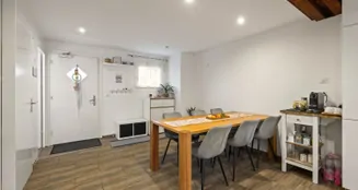 von_poll_real_estate_property_CH25272106_image_1