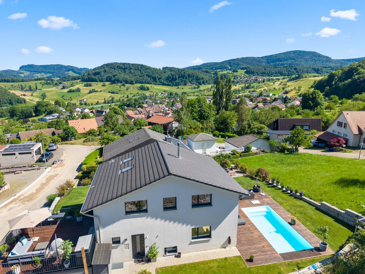 Traumhafte Aussicht über das Baselbieter Tafeljura