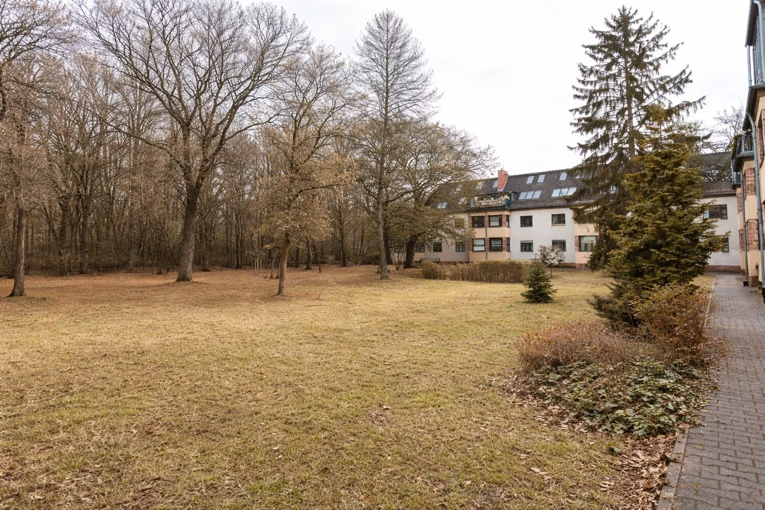 Schöne 5-Zimmer Wohnung auf 2 Etagen