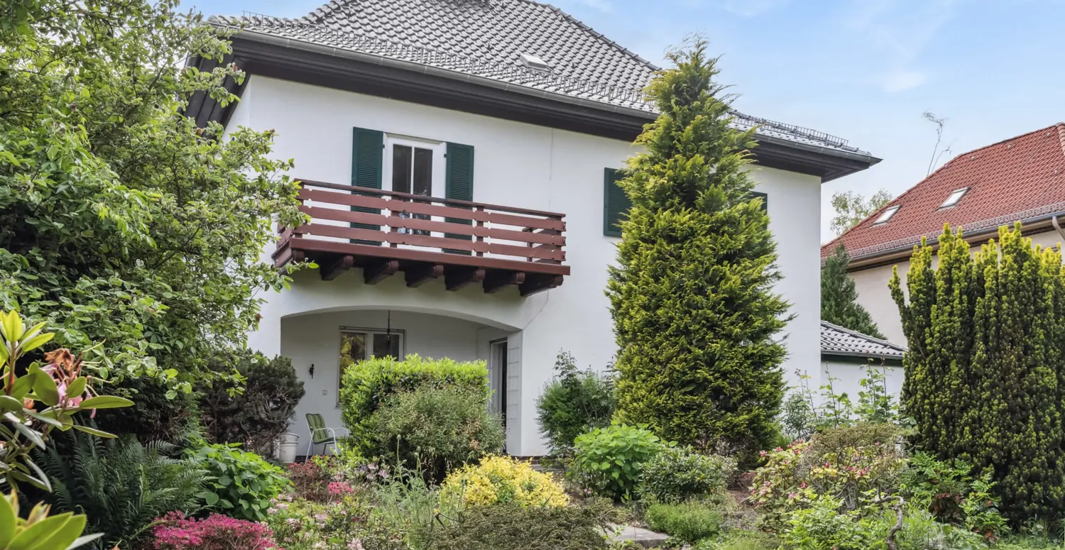 Hausansicht vom Garten