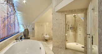 von_poll_real_estate_property_25178005_image_9