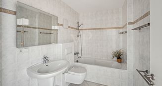 von_poll_real_estate_property_25331030_image_6