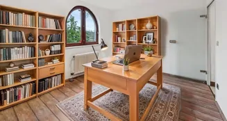 von_poll_real_estate_property_25213003N_image_0